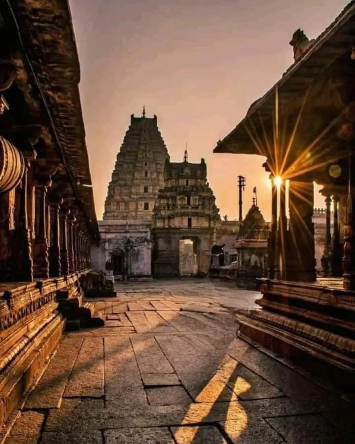 Lohit Homestay Hampi Exterior photo