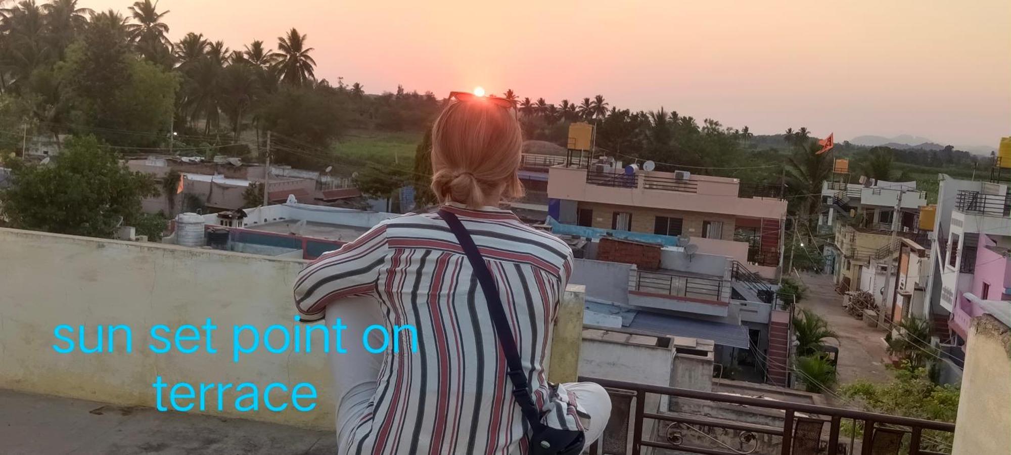 Lohit Homestay Hampi Exterior photo
